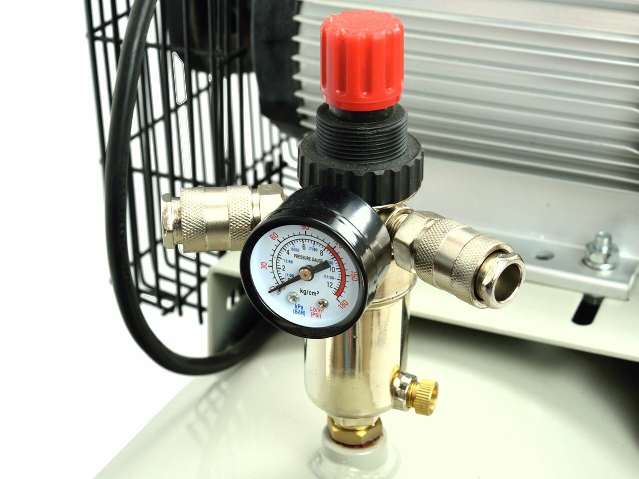 Compresor 100L tip Z 2kW 390l/min, GEKO G80303