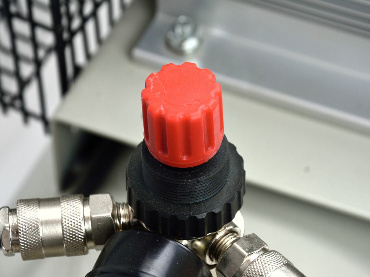 Compresor 100L tip Z 2kW 390l/min, GEKO G80303