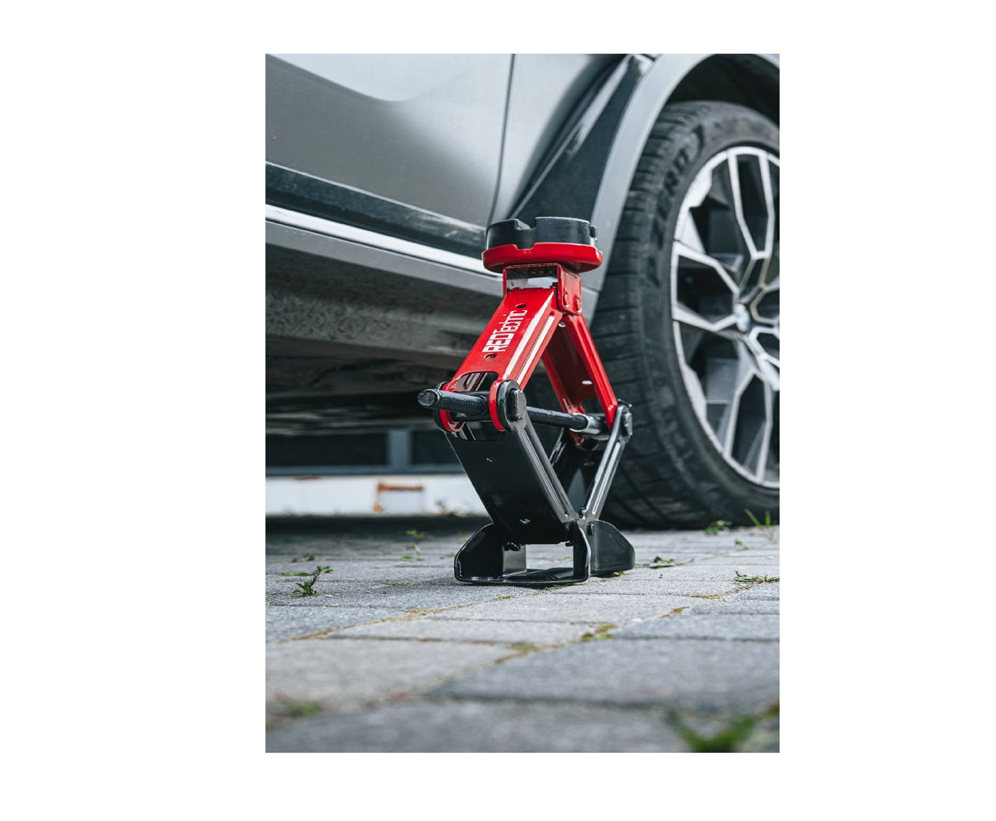 Cric auto trapezoidal 2500 kg, 115-420 mm, Red Technic RTPTR0151